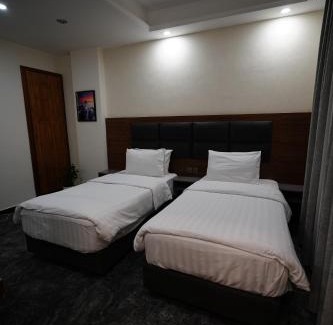 Baghdad Hotel | Al jadriya Palace