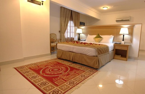 Al Ghubrah Ash Shamaliyyah Hotel | Al Maha International Hotel