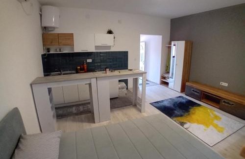Inija Apartment | AlejaPark