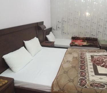 Dhirkot Hotel | Al Sadiq Guest House