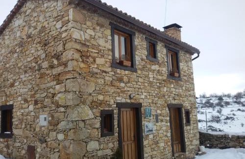 Horcajuelo de la Sierra House | AL VIENTO, Alojamiento & Turismo Rural Horcajuelo