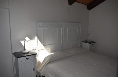 Viverone Bed & Breakfast | AL30 Studios