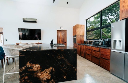 Canas Hotel | Alaya Yoga & Surf & Retreat