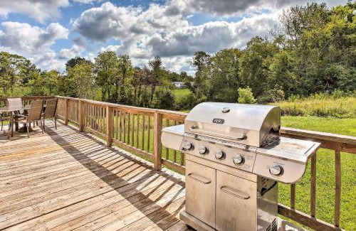 Albany House | Albany Family Lake Getaway Near State Parks!