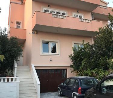 Kastel Sucurac Apartment | Albatros