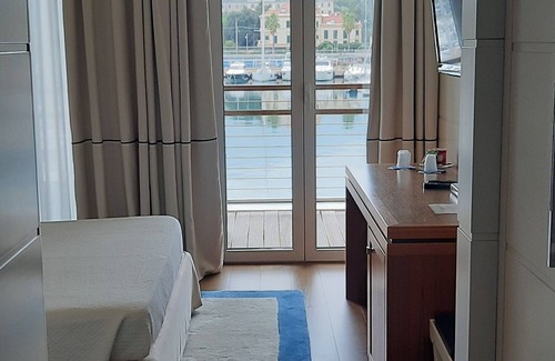 Loano Hotel | Albergo Yacht Club Marina di Loano