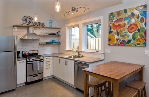 Alberta Arts District House | Alberta Nest: Home Base for Adventure in the City