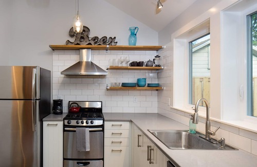 Alberta Arts District House | Alberta Nest: Home Base for Adventure in the City
