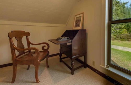 Little River House | Albion Little River Farmhouse: peaceful country retreat