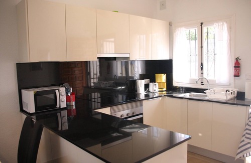 El Albir Apartment | Albir Apartment in House with Community Pool, Balcony with Mountain and Sea View