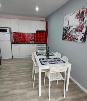 Numancia Apartment | Albufera Apartments 1min Metro