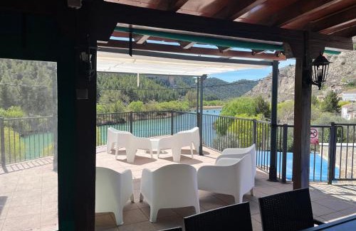 Tolosa House | ALCALA DEL JUCAR, Casa rural Rio Tranquilo 1 -Piscina privada-