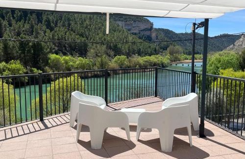 Tolosa House | ALCALA DEL JUCAR, Casa rural Rio Tranquilo 1 -Piscina privada-