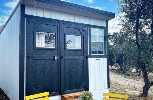 Dripping Springs Cabin | Alchemy Cabin @ 13 Acres - Stay/Shop/Yoga/Meditate