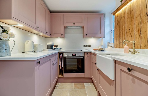 Saxmundham House | Alde End Cottage - One Bedroom House, Sleeps 2
