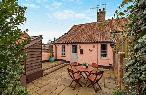 Saxmundham House | Alde End Cottage - One Bedroom House, Sleeps 2