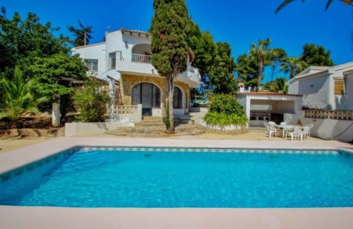 Moravit Villa | Aldebarán - Modern Interiors, Pool & Walk to Beach