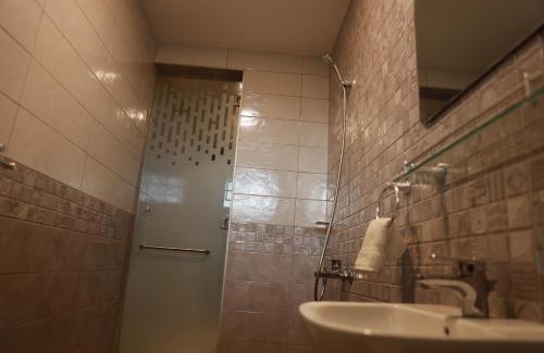 Ada Hotel | ALERI'S GARDEN