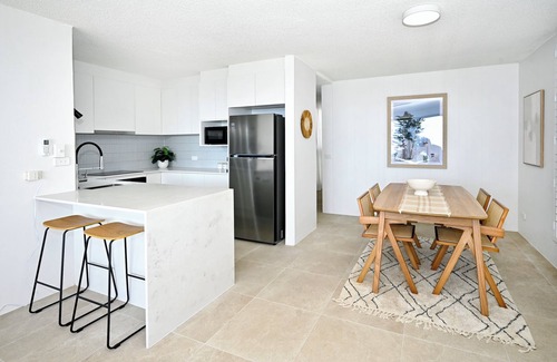 Sunshine Coast Apartment | Alex Heads, Prime Location, Stunning Views