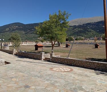 Distomo-Arachova-Antikyra Ski Chalet | Alexander Houses livadi Arachovas