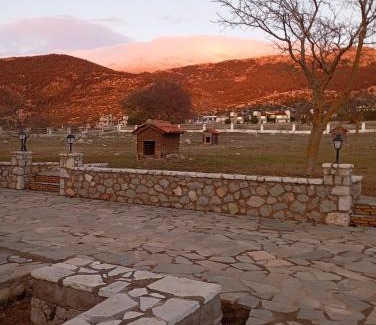 Distomo-Arachova-Antikyra Ski Chalet | Alexander Houses livadi Arachovas