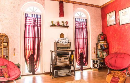 Collecorvino House | Alexander's Home