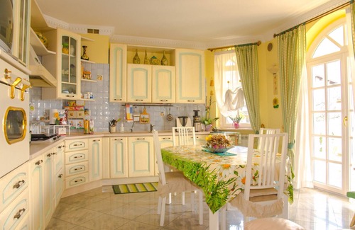 Collecorvino Bed & Breakfast | Alexander's Home