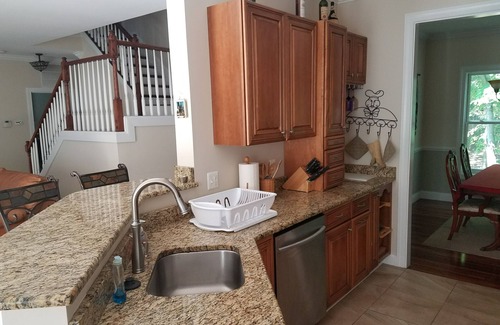 Jefferson Manor House | Alexandria close to DC Metro- Amtrak and all the attractions, 6 brm - 4 bath