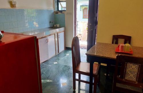 Candolim House | Alexmarie Guest house 5 min to candolim Beach
