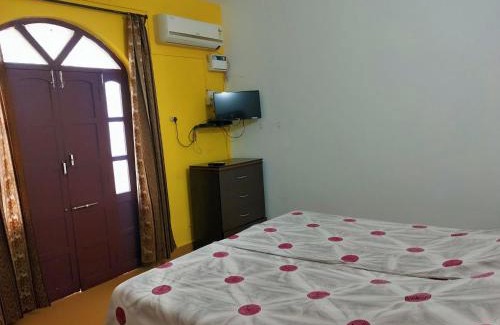 Candolim House | Alexmarie Guest house 5 min to candolim Beach