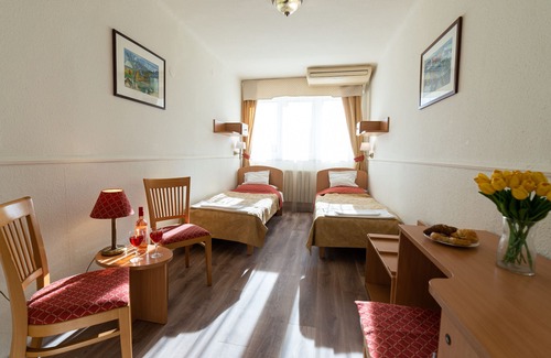 Csillaghegy Hotel | Alfa Art Hotel