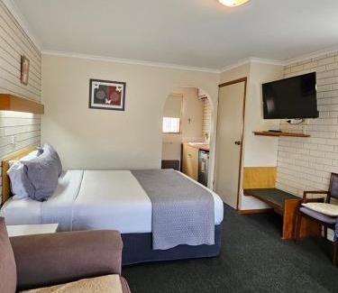 Alfredton Hotel | Alfred Motor Inn
