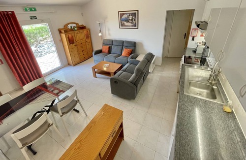 Almancil House | Algarve Faro, Detached quiet 4 pax house, Fenced, Heated pool, Wifi A/C Sat-TV