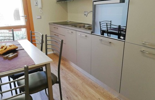 Pivarada Apartment | Alghero: Casa del Sole: Trivano Fronte Spiaggia Lido S. Giovanni con Giardinetto
