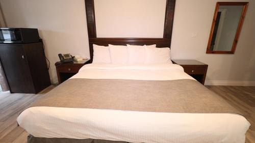Algonquin Highlands Hotel | Algonquin Lakeside Inn
