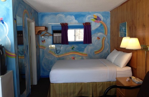 Machar Hotel | Algonquin Motel