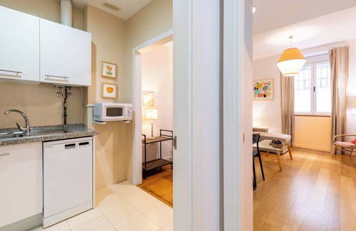 Santa Catalina Apartment | Alhóndiga Bajo. 1-bedroom in the centre