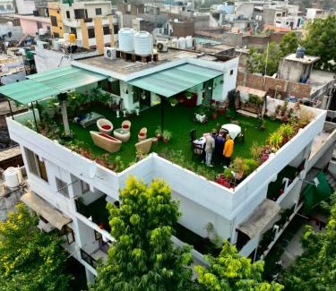 Taj Ganj Bed & Breakfast | Alibaba’s Indiana Homestay