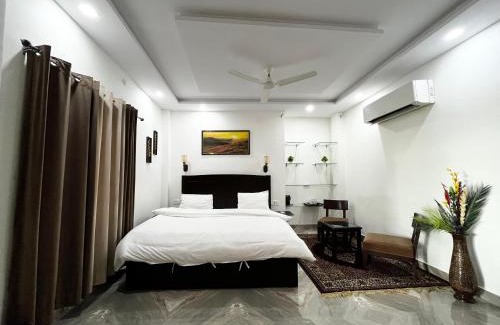 Taj Ganj Bed & Breakfast | Alibaba’s Indiana Homestay
