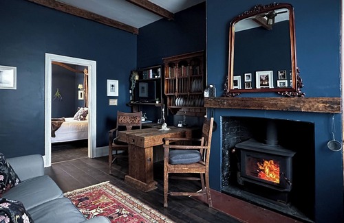 Launceston CBD Cottage | Alice's Cottages
