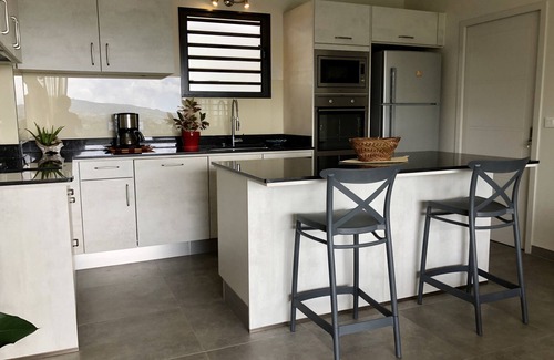 Papeete Condo | Alicia's Sky flat, on the heights with nice view on the sea and Papeete