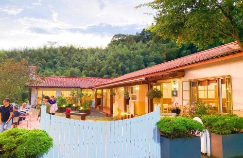 Fanlu House | Alishan Tea Garden B&B