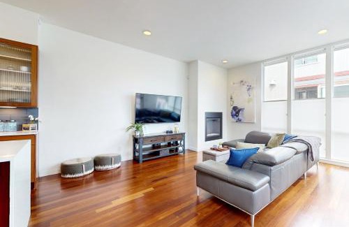 Alki House | Alki Majestic