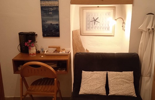 Therma Apartment | Alkistis Cozy By The Beach Apt in Ikaria Island, Therma Ground Floor