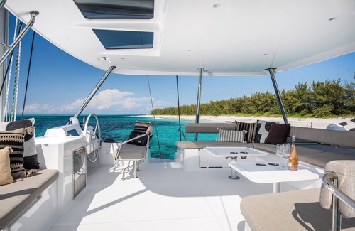 Nassau Boat Rental | All Inclusive Luxury Sailing Catamaran W/captain & Chef 4 bedrooms 8 guests.