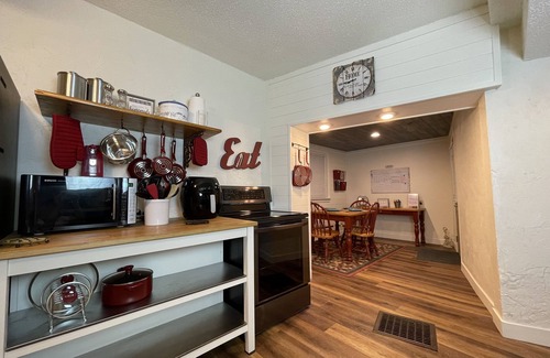 Seelyville Apartment | All-inclusive Single Level 3 Bedroom Apartment w/Full Bath, & Equipped Kitchen