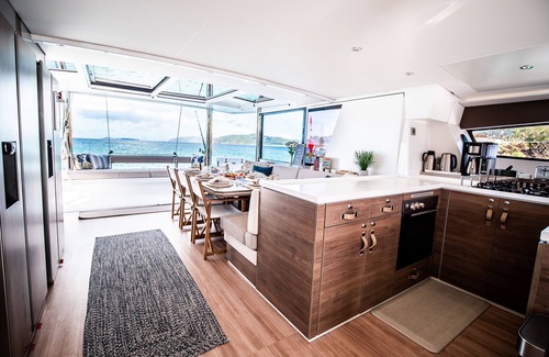 Horsepath Boat Rental | All Inclusive Yacht Charter: Destiny Unbound