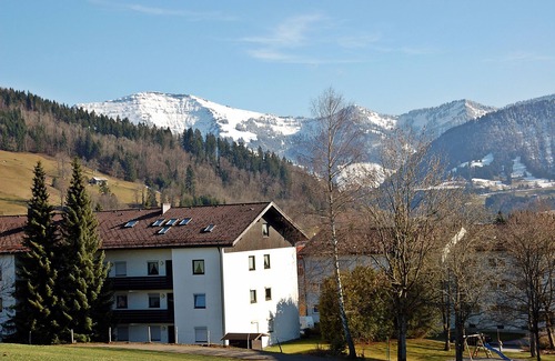 Oberstaufen Apartment | All-Inkl-FeWo with infrared panel + stove. Ski pass, Aquaria & cable cars included.