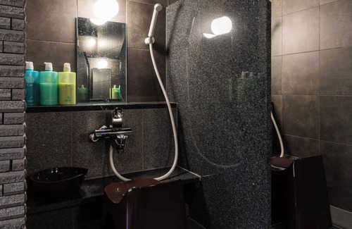 Chuo House | All rooms are nonsmoking Semidouble with bath/Chuo-ku Tokyo