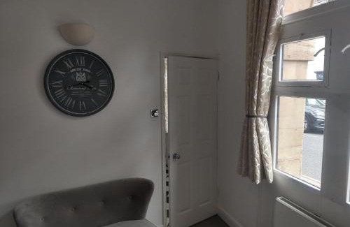 Stamford House | All Saints 2 bed Apartment in central Stamford with Parking